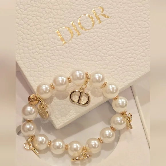 Dior Beauty Bracelet with 5 Removable Mini Charms - Picture 10 of 13